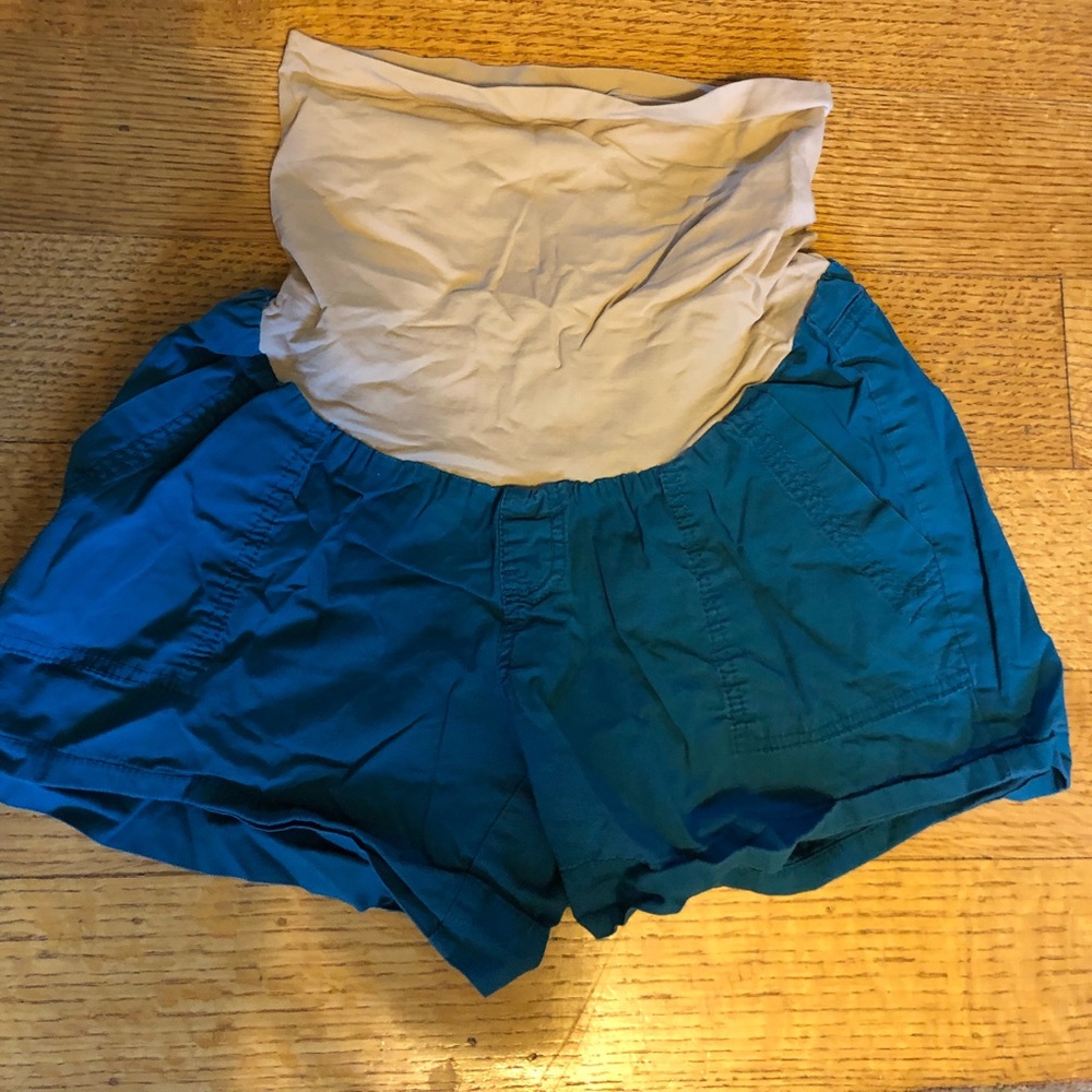 Maternity shorts